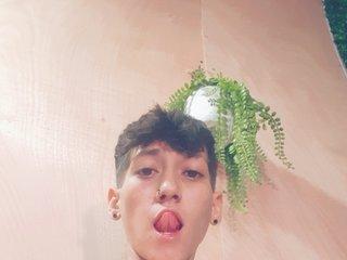 Alexxa_Horny from United States