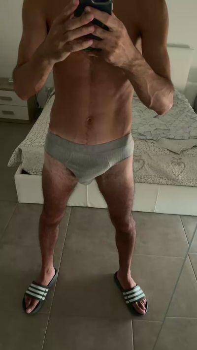 Curtis7899 from Italy