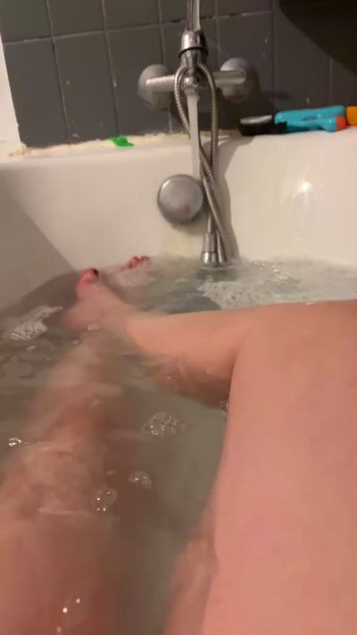 Girlcam08 from France
