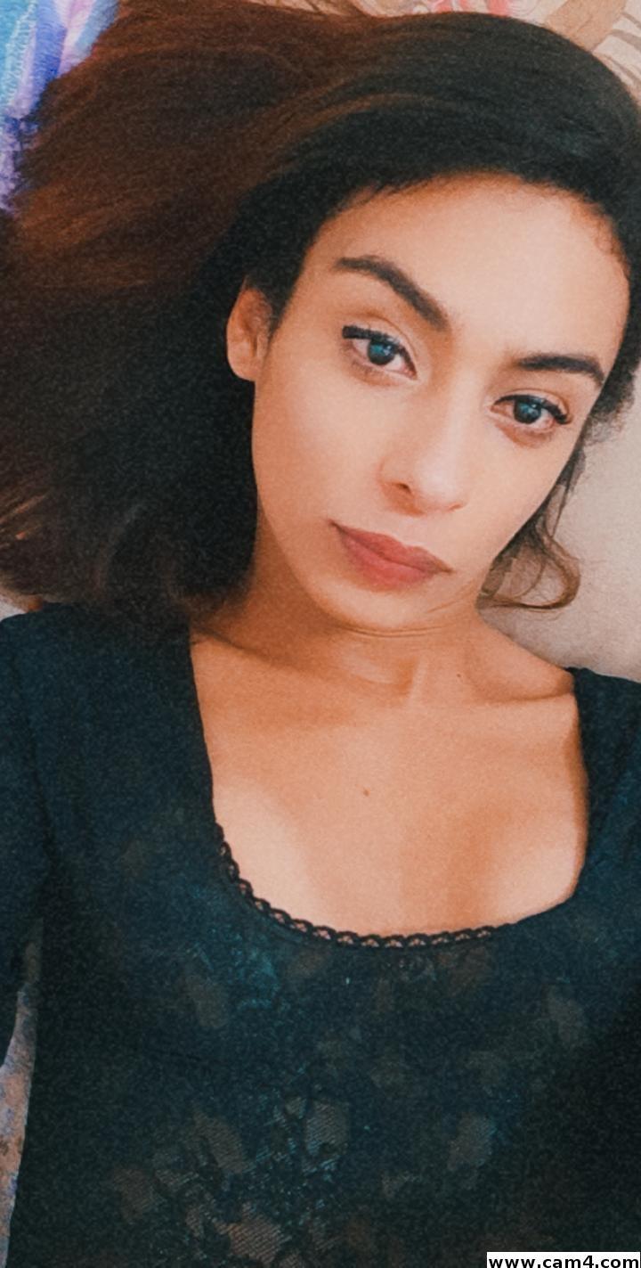Isabellabrito from Brazil
