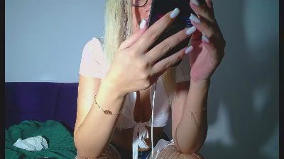 Julianna69 from United States