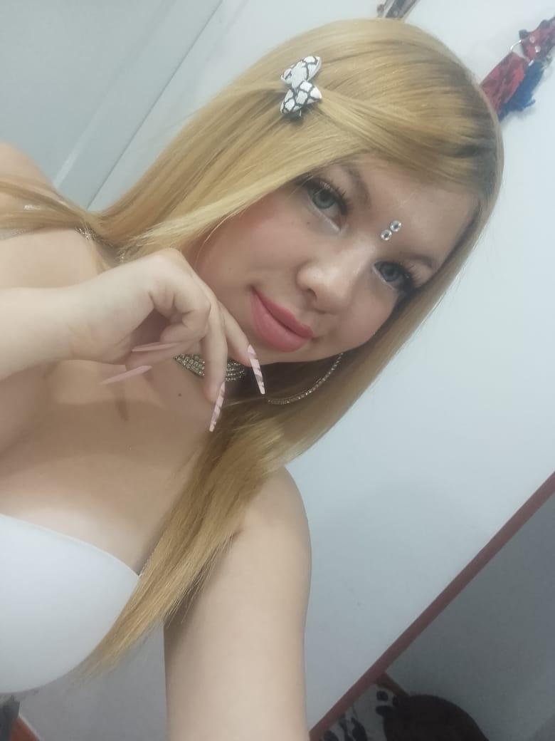 Lola_starx Profile Image