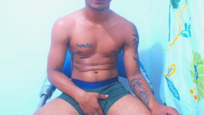 Theniga from Colombia